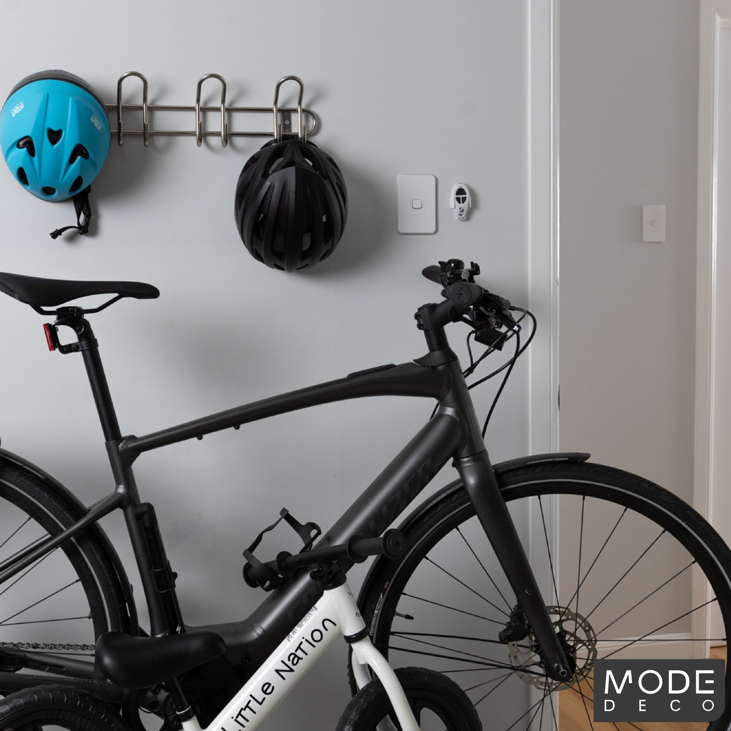 8 Metal Hooks Hook Rail